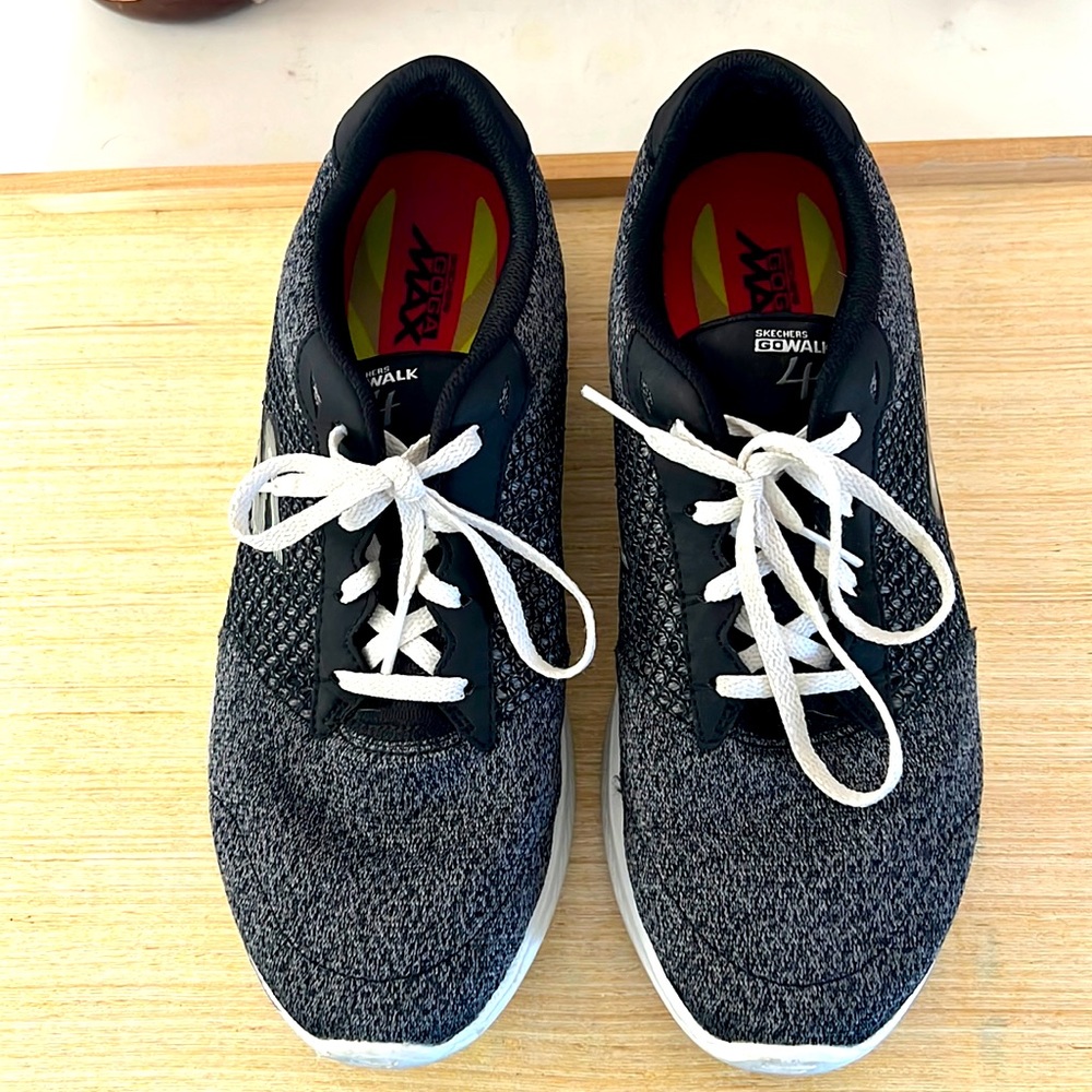 Sketchers Go-Walk 4 Athletic Shoes